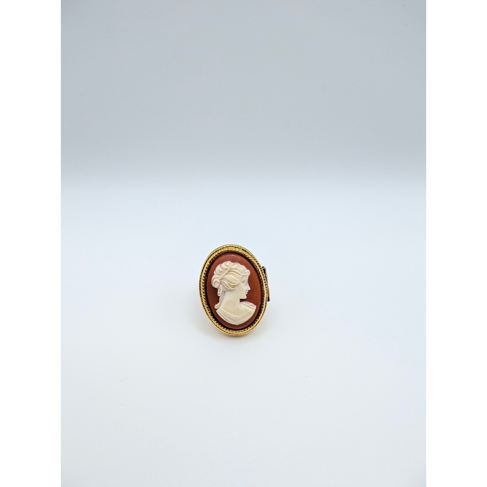 Vintage Avon Gold Tone Cameo Locket Ring Cream Terracotta Profile Size 5.5